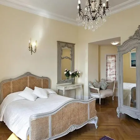 빌라 Villefranche-sur-mer Sleeps 10 With Pool And Air Con *